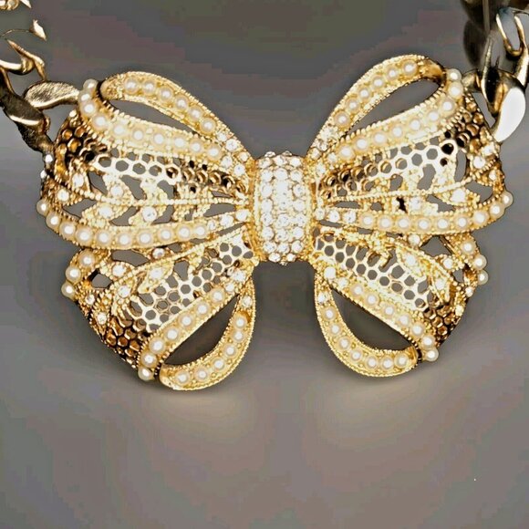 RARE Vintage 70s Gold Tone Bow Necklace Chunky Choker Rhinestone Pearls Filigree - Picture 2 of 9